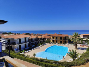 Appartamento in residence con piscina a Scalea